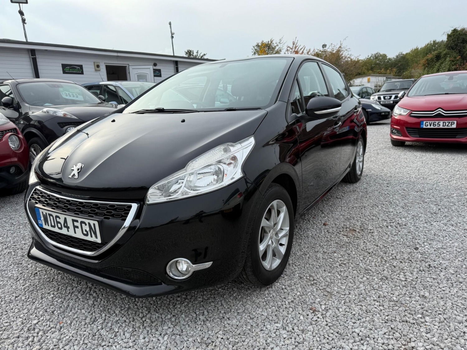 Used Peugeot 208 2015 for sale - 76522465: Photo 3