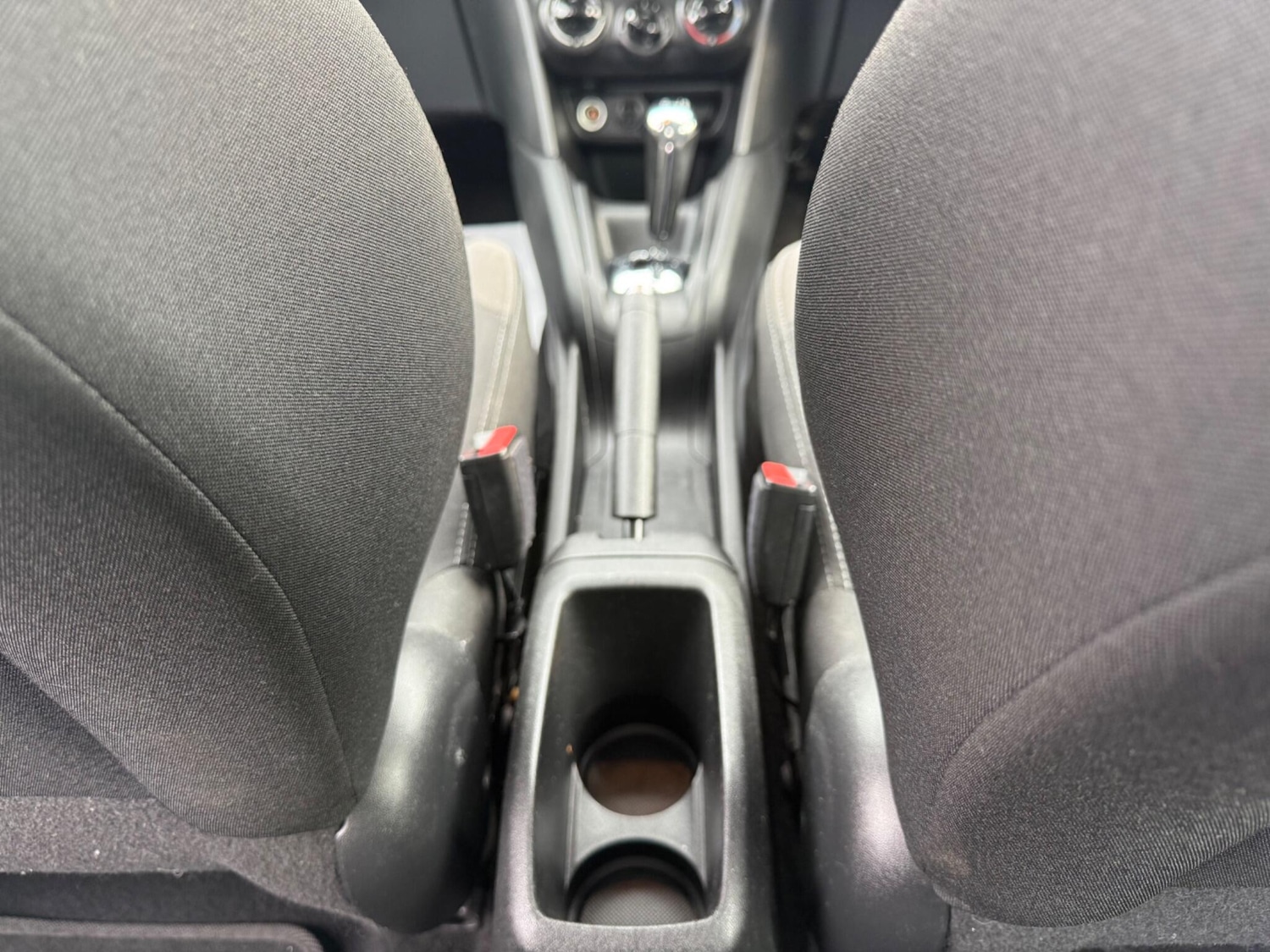 Used Peugeot 208 2015 for sale - 76522465: Photo 31