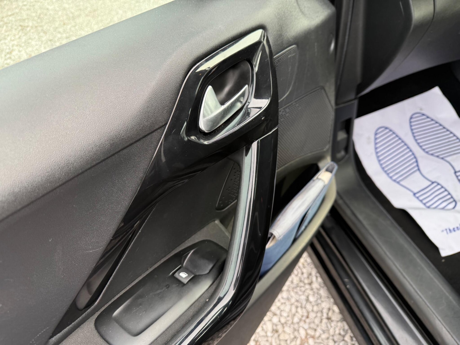 Used Peugeot 208 2015 for sale - 76522465: Photo 35