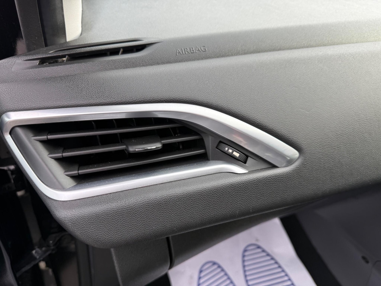 Used Peugeot 208 2015 for sale - 76522465: Photo 36