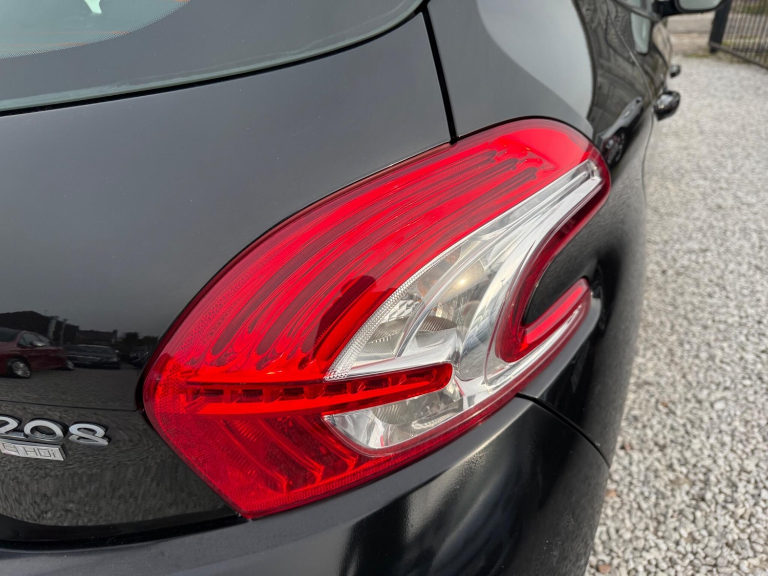 Used Peugeot 208 2015 for sale - 76522465: Photo 45