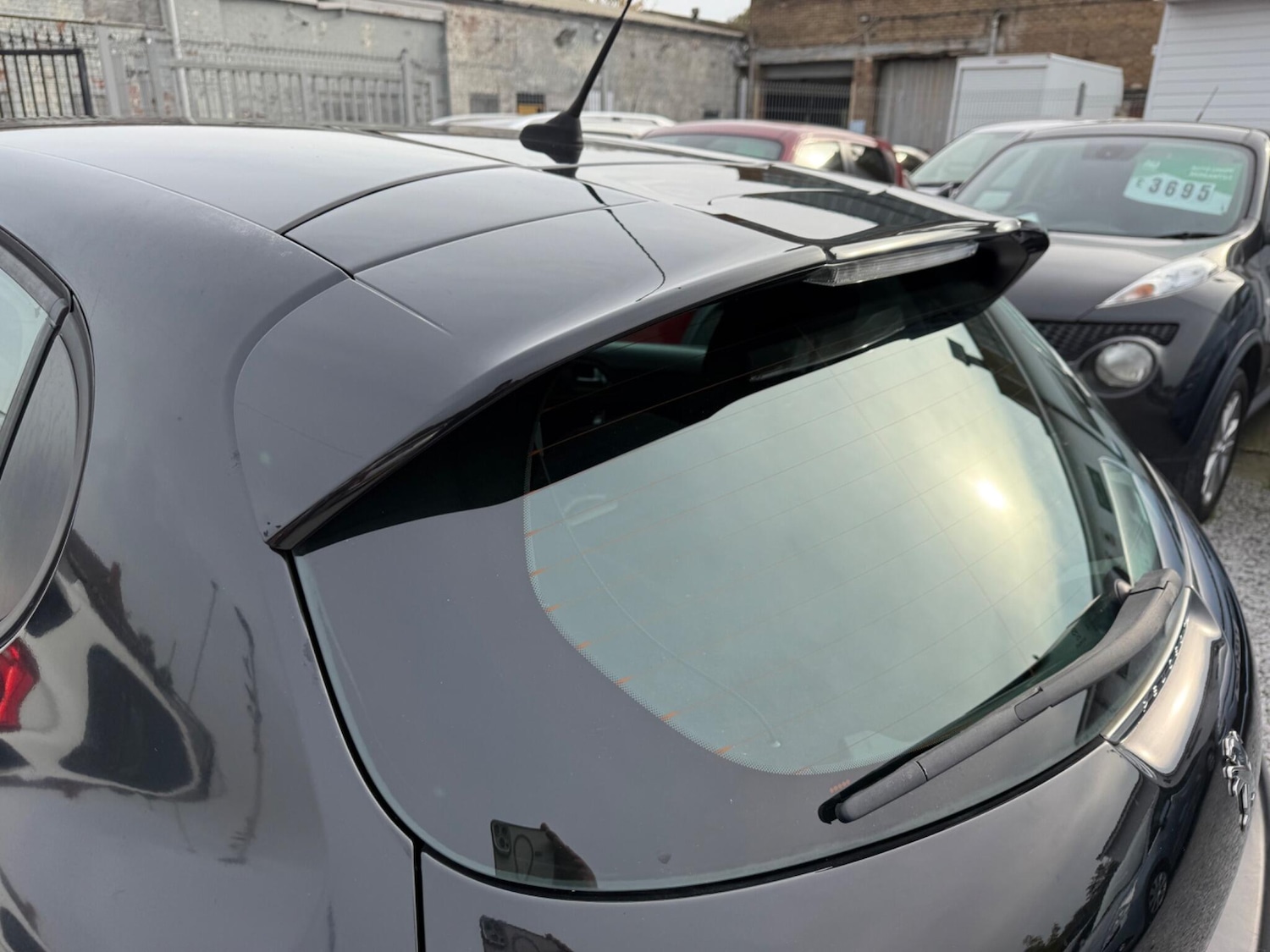 Used Peugeot 208 2015 for sale - 76522465: Photo 47