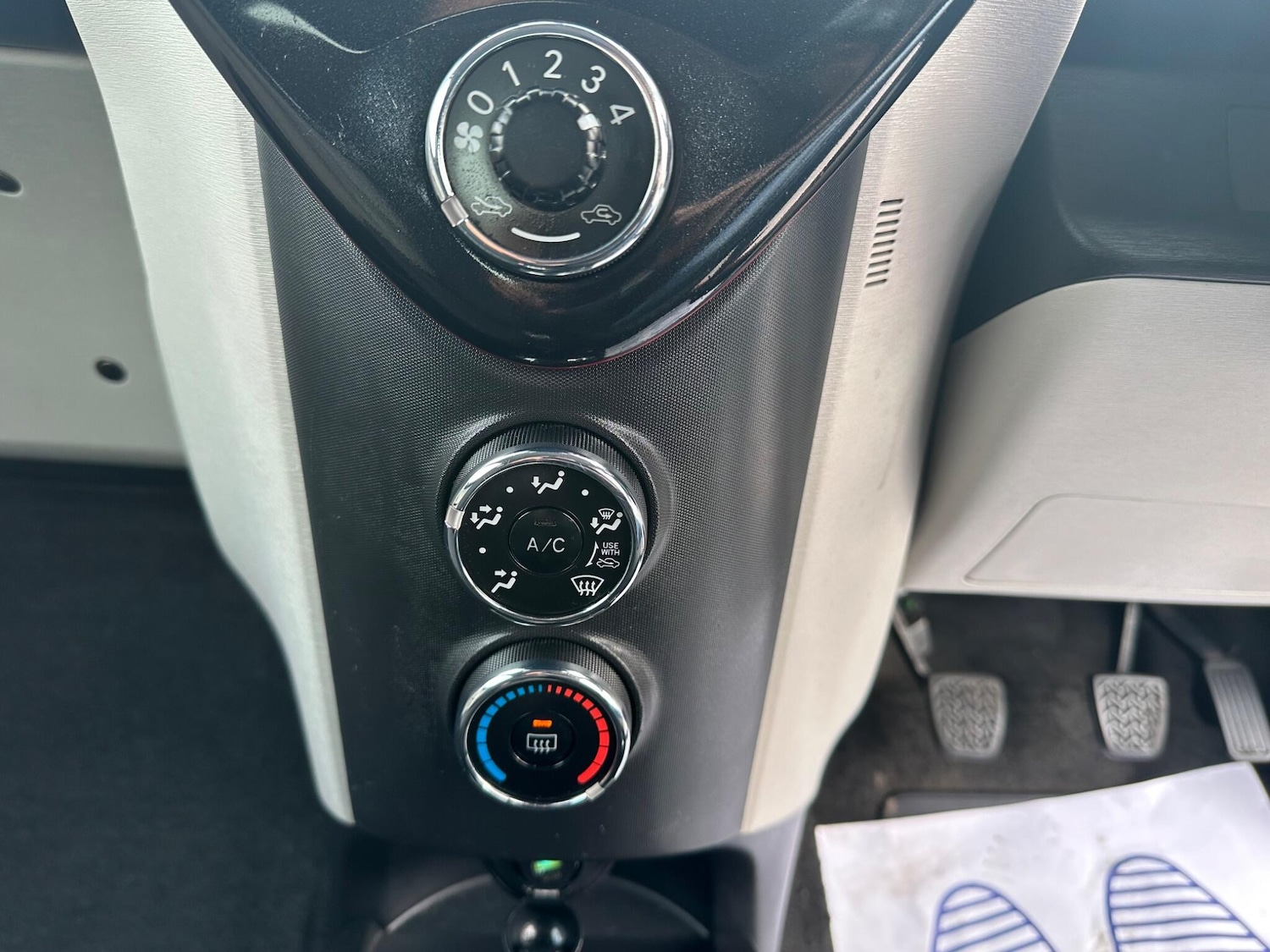 Used Toyota IQ for sale - 78116044: Photo 19