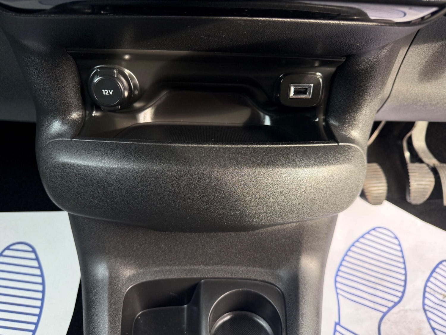 Used Citroen C4 Cactus 2015 for sale - 75940849: Photo 27