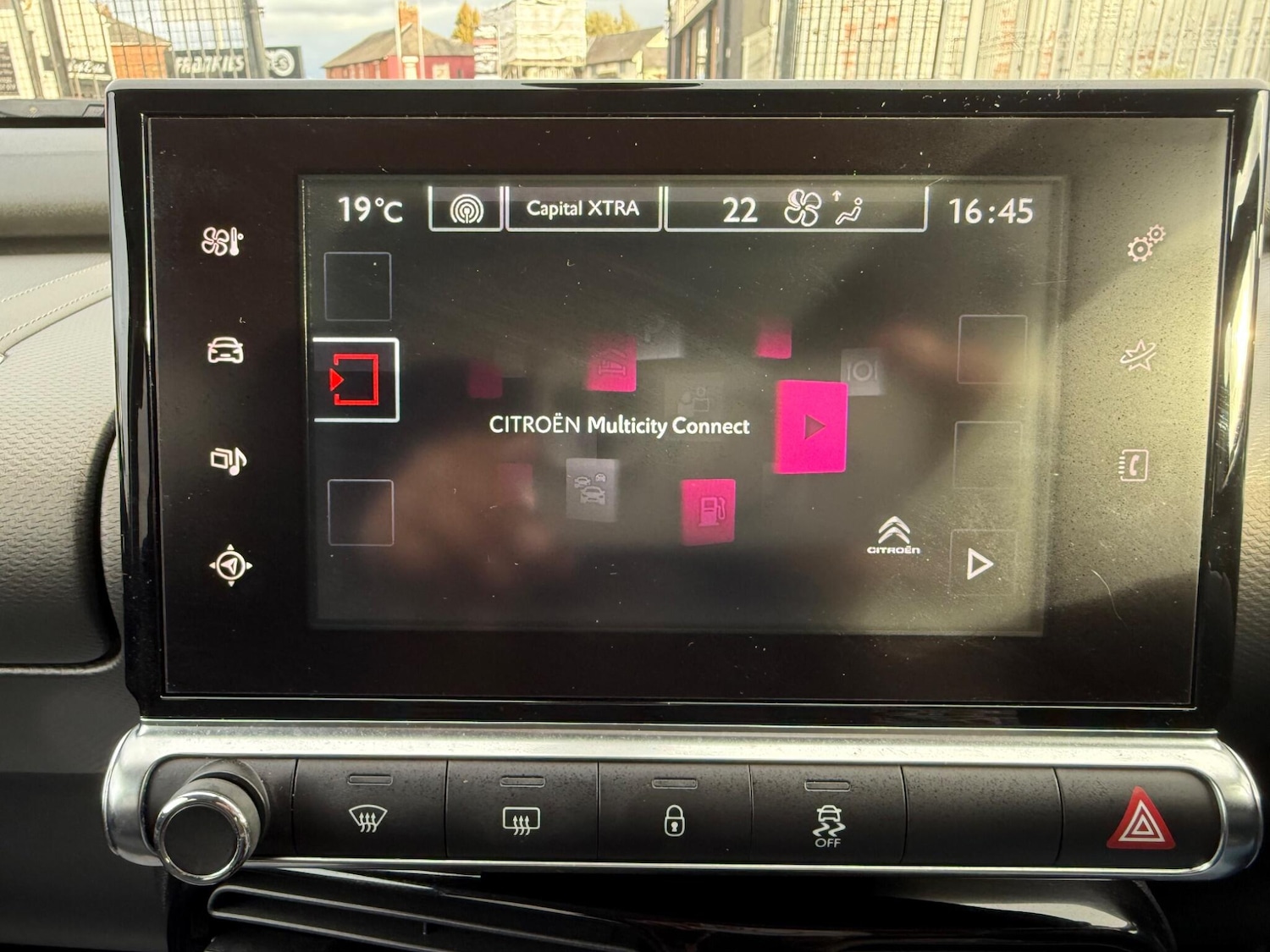 Used Citroen C4 Cactus 2015 for sale - 75940849: Photo 37