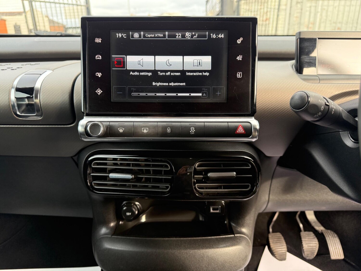 Used Citroen C4 Cactus 2015 for sale - 75940849: Photo 42