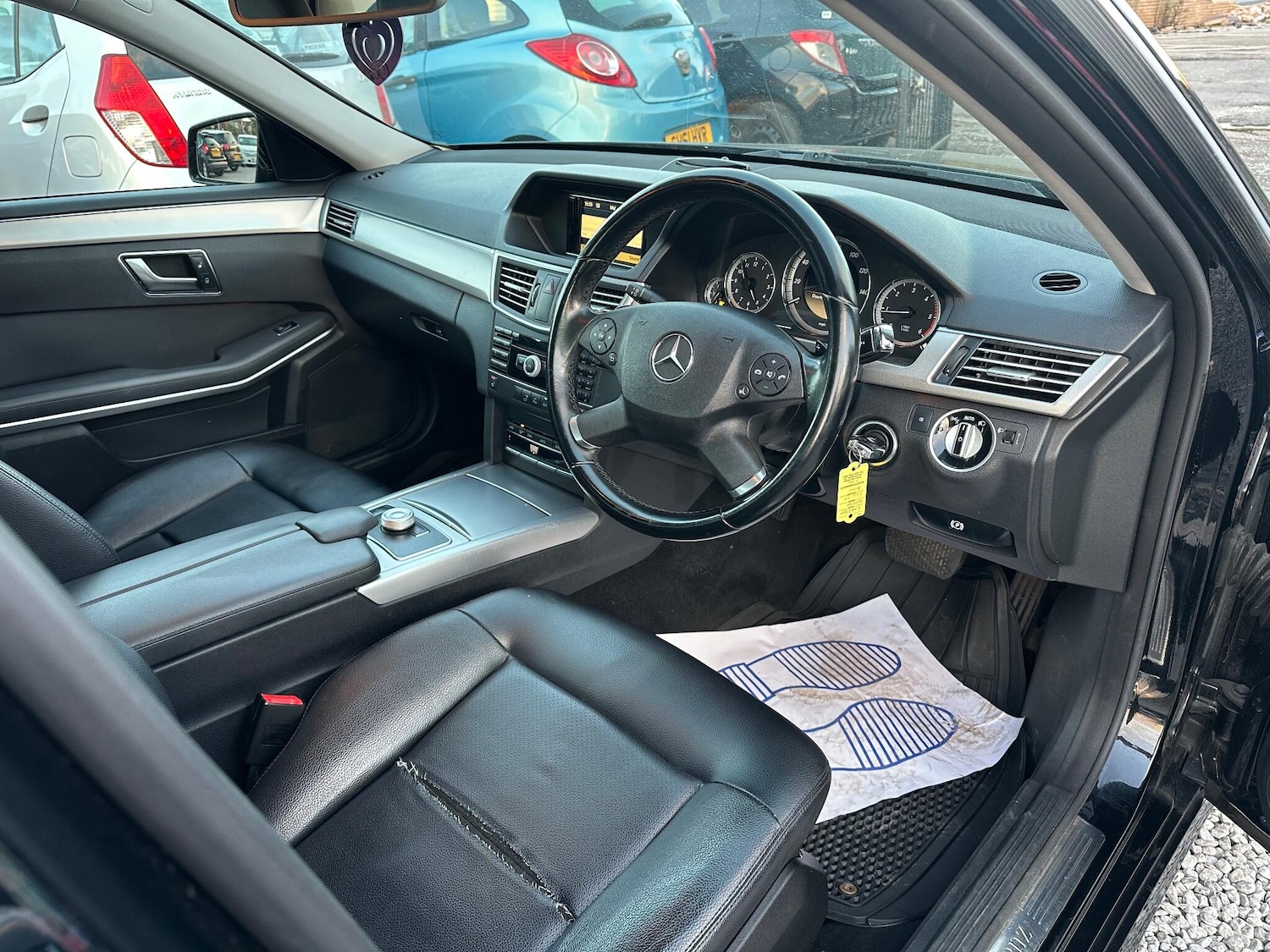 Used Mercedes-Benz E Class 2012 for sale - 76990621: Photo 12