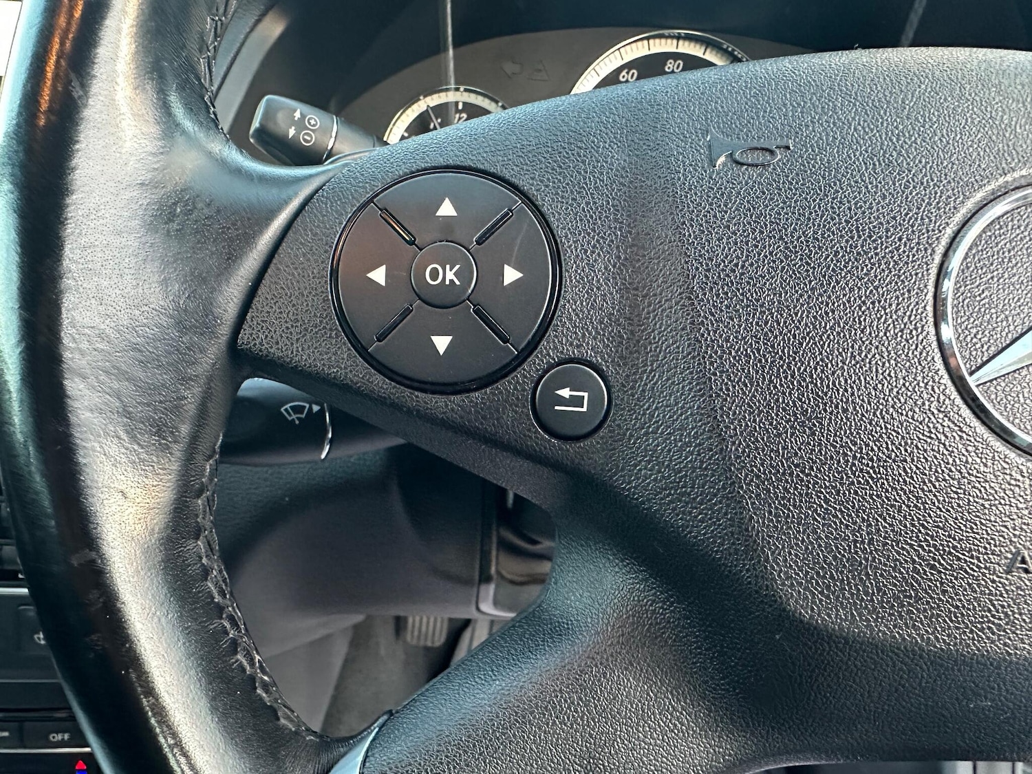 Used Mercedes-Benz E Class 2012 for sale - 76990621: Photo 17