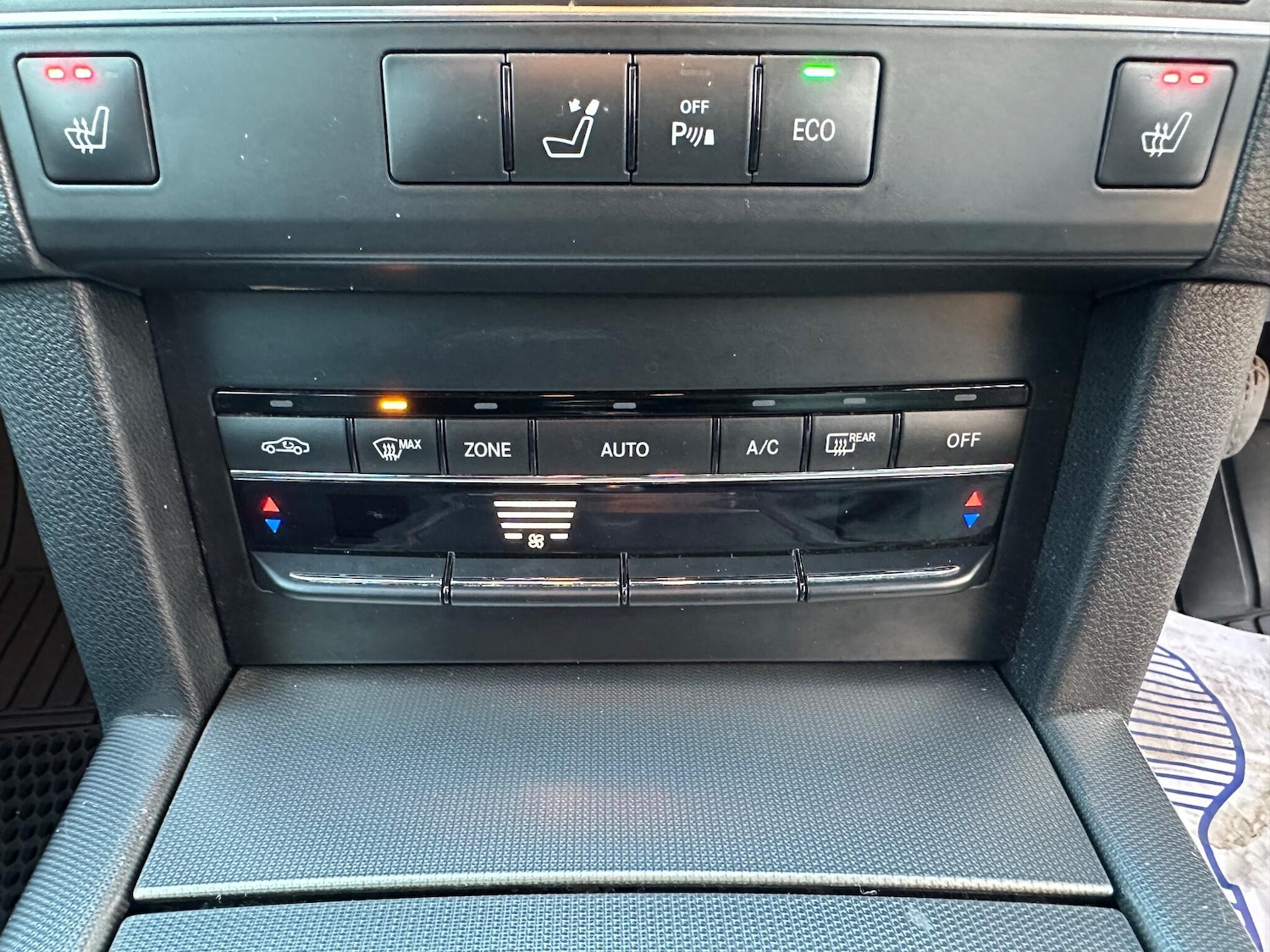 Used Mercedes-Benz E Class 2012 for sale - 76990621: Photo 25