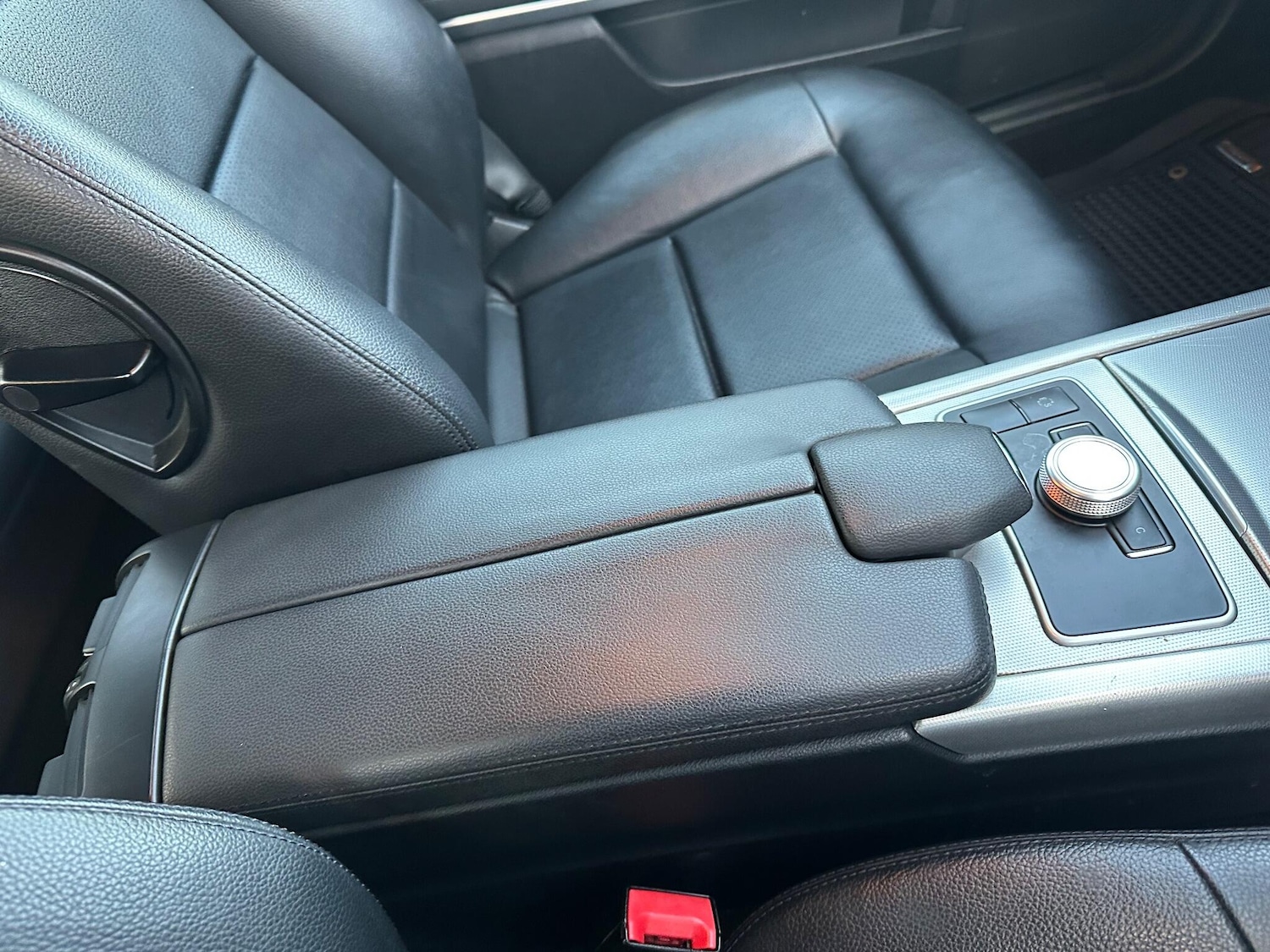 Used Mercedes-Benz E Class 2012 for sale - 76990621: Photo 27