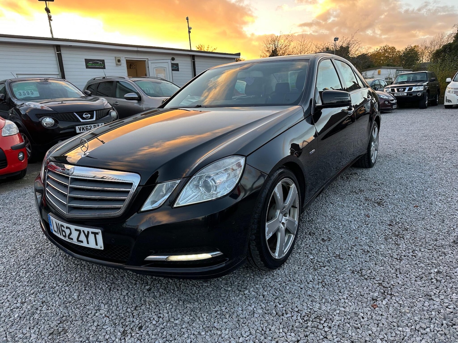 Used Mercedes-Benz E Class 2012 for sale - 76990621: Photo 3