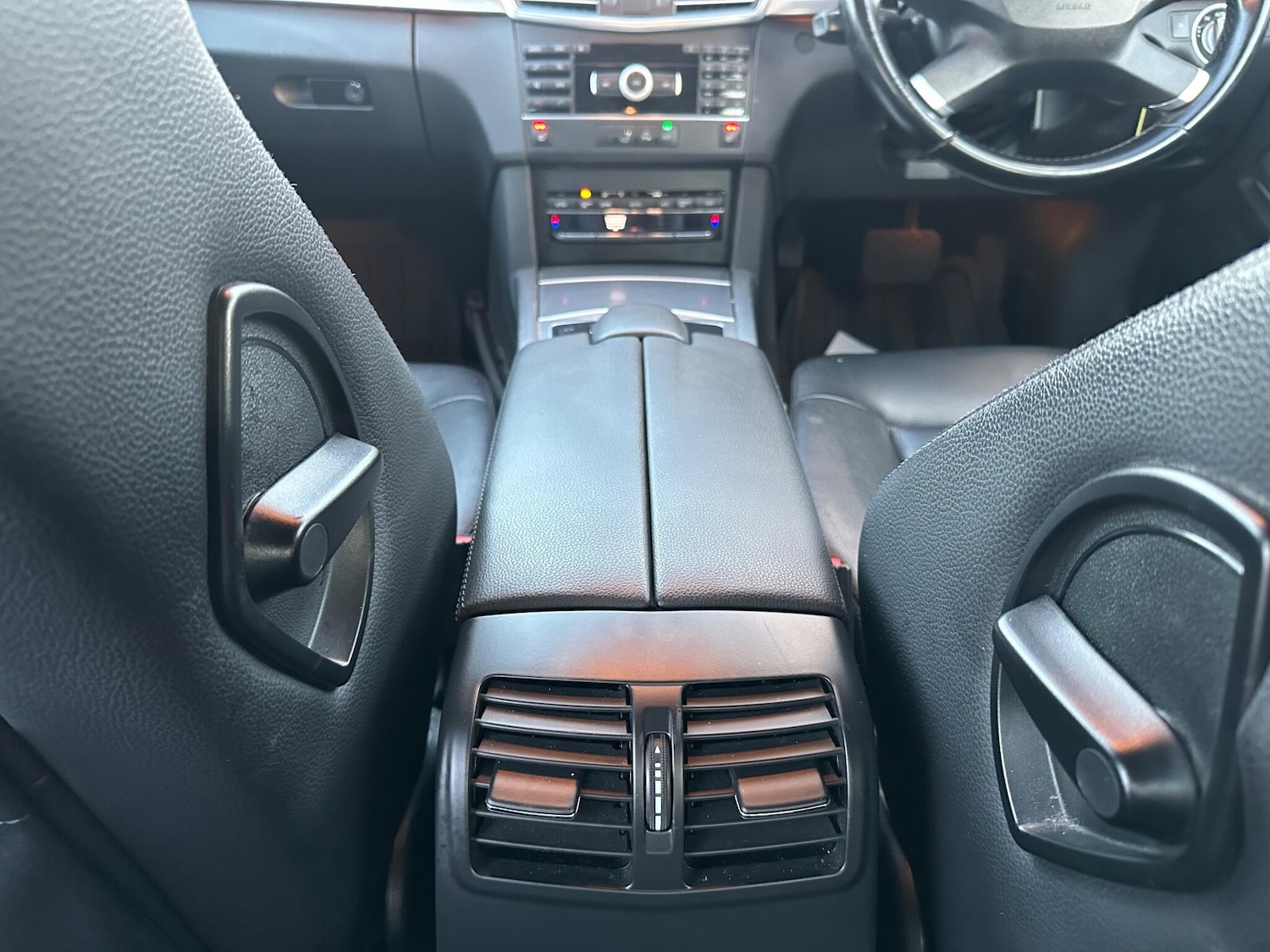 Used Mercedes-Benz E Class 2012 for sale - 76990621: Photo 32