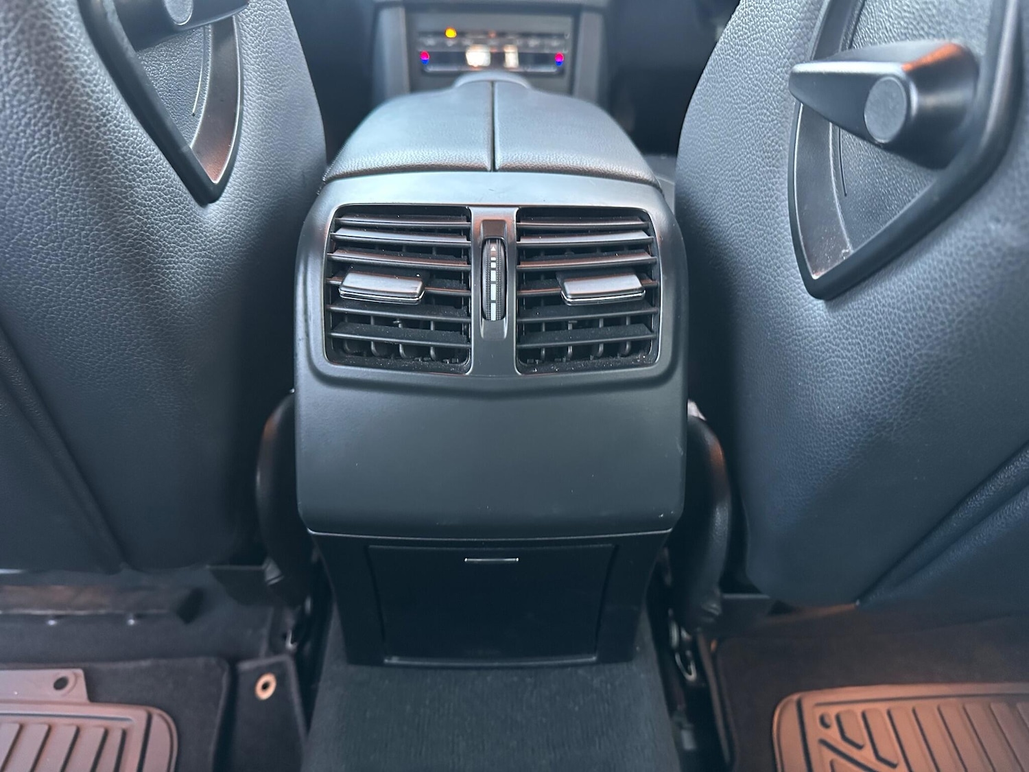 Used Mercedes-Benz E Class 2012 for sale - 76990621: Photo 33