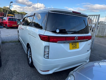 Used Nissan Elgrand 2011 for sale - 75941089: Photo