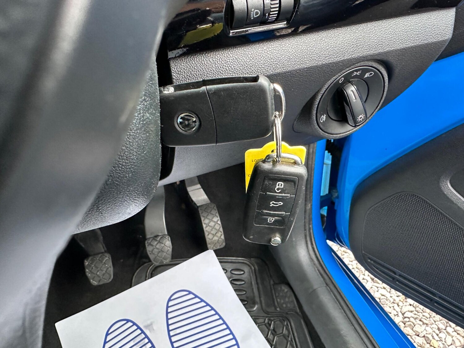 Used Volkswagen up! 2015 for sale - 77049731: Photo 35