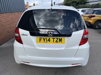 Used Honda Jazz 2014 for sale - 79429751: Photo