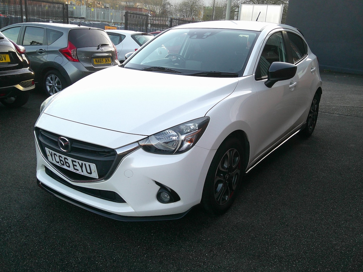 Used Mazda Mazda2 2016 for sale - 77213383: Photo 6