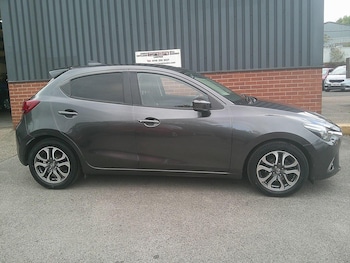 Used Mazda Mazda2 2018 for sale - 76107293: Photo 2