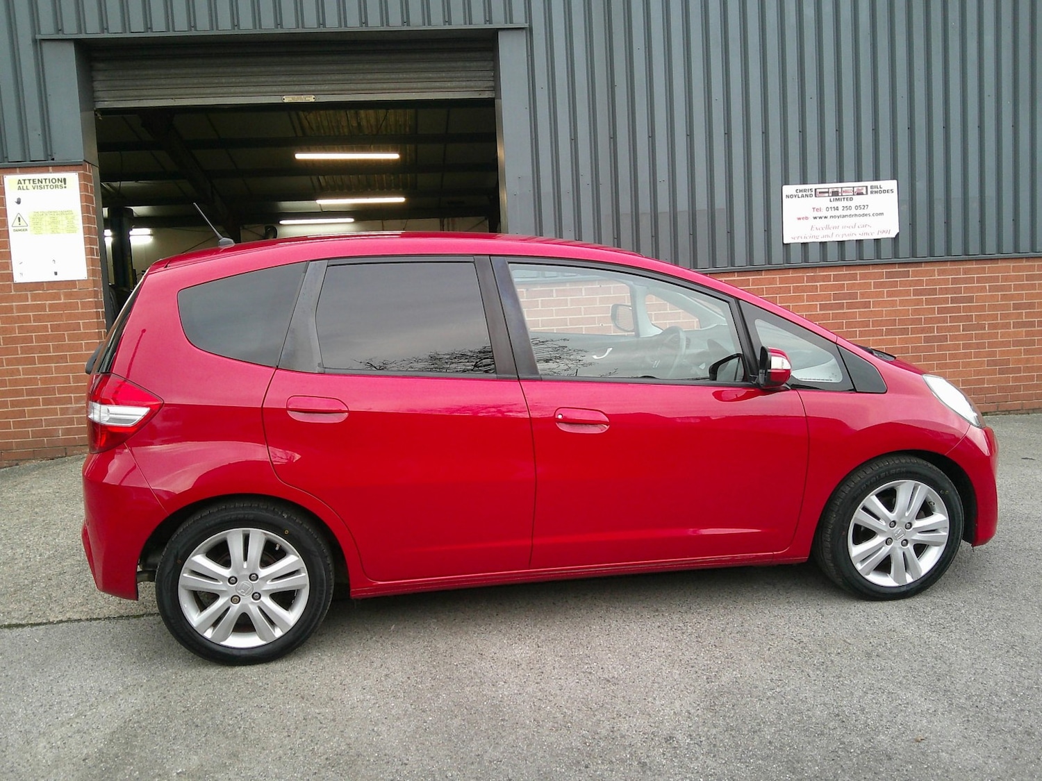 Used Honda Jazz 2014 for sale - 76656117: Photo 2