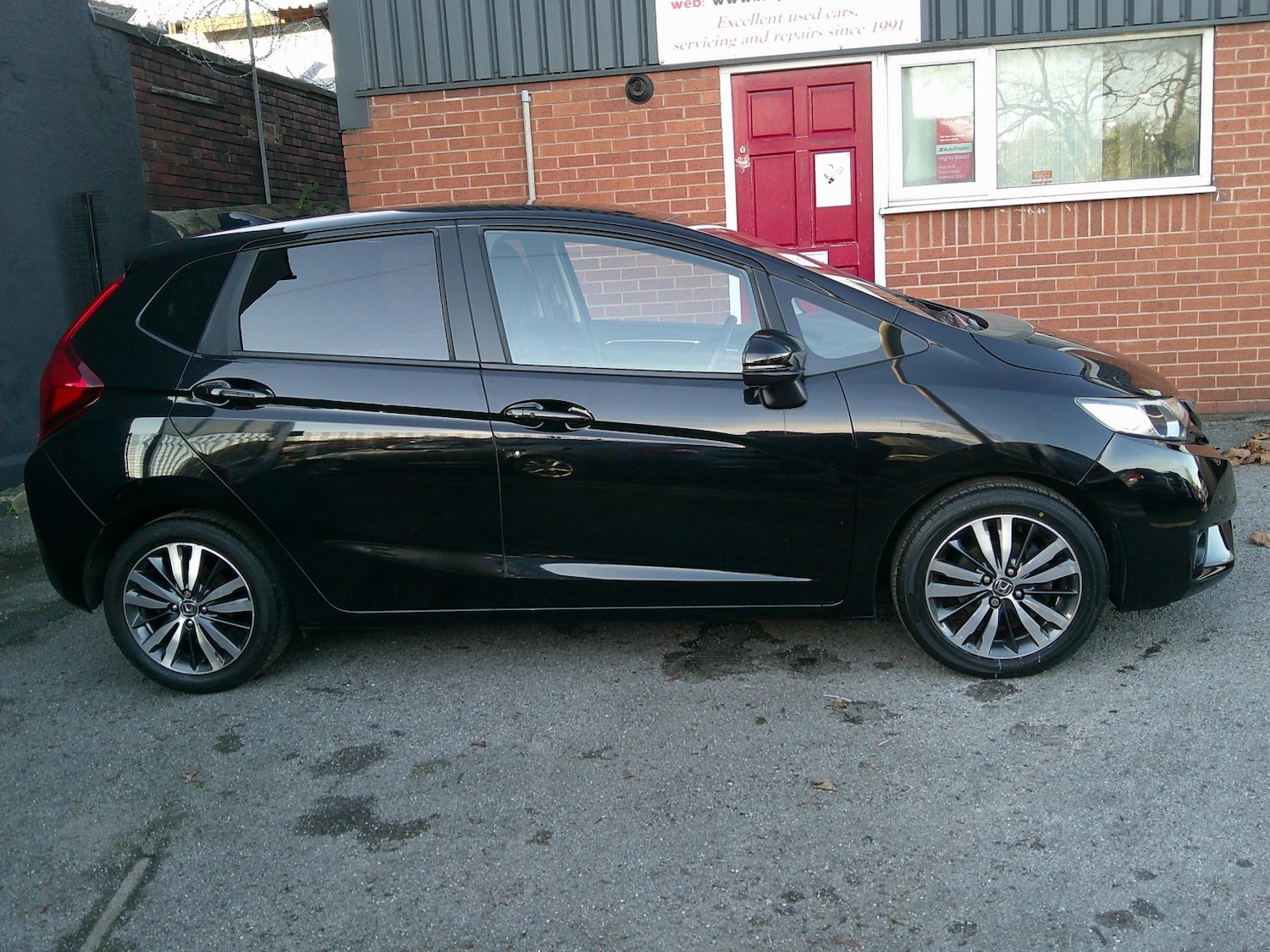 Used Honda Jazz 2017 for sale - 76547865: Photo 2