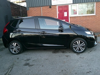 Used Honda Jazz 2017 for sale - 76547865: Photo