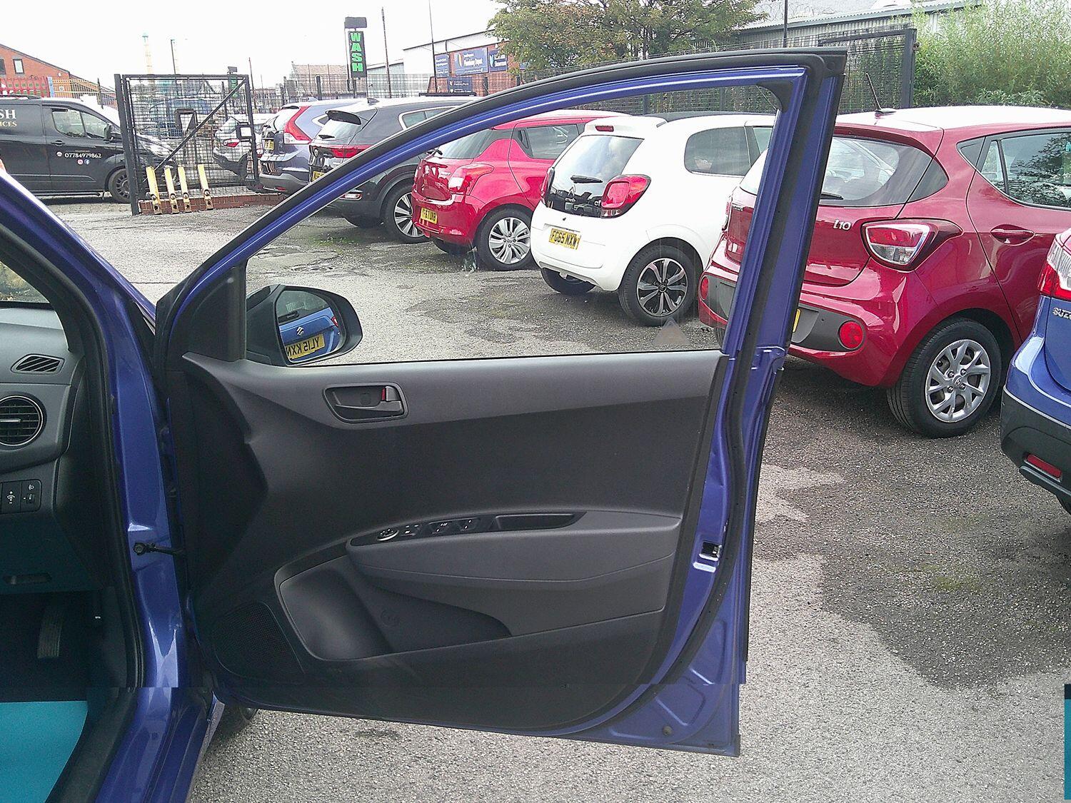 Used Hyundai i10 2018 for sale - 76107223: Photo 17