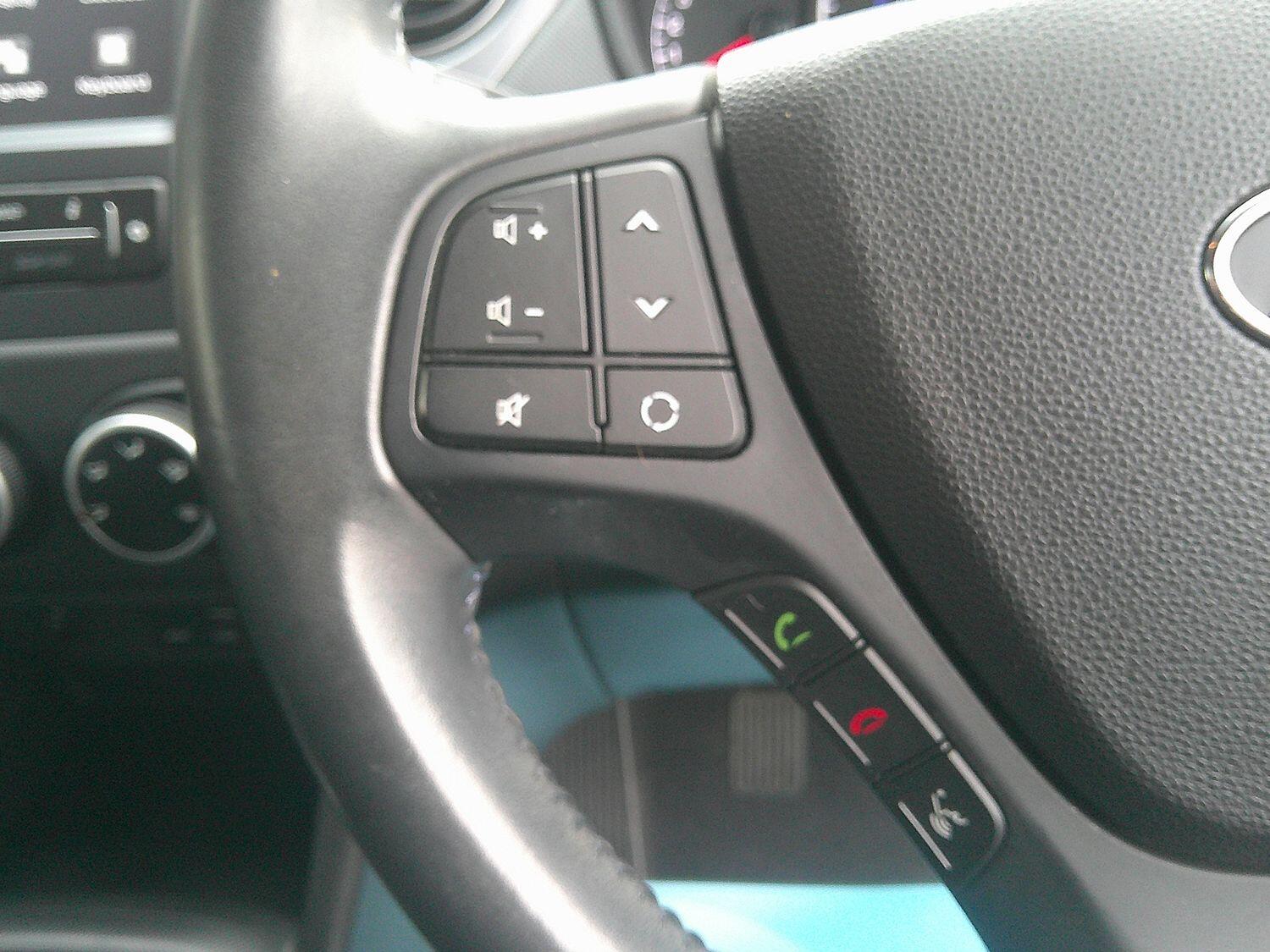 Used Hyundai i10 2018 for sale - 76107223: Photo 35
