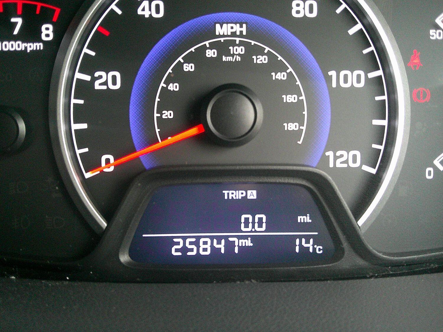 Used Hyundai i10 2018 for sale - 76107223: Photo 37