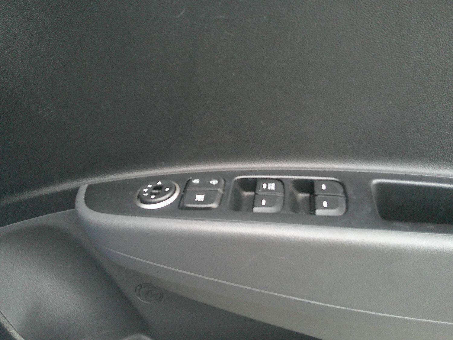 Used Hyundai i10 2018 for sale - 76107223: Photo 38