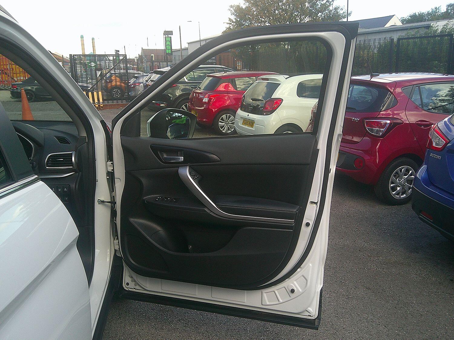 Used Mitsubishi Eclipse Cross 2018 for sale - 76107302: Photo 17