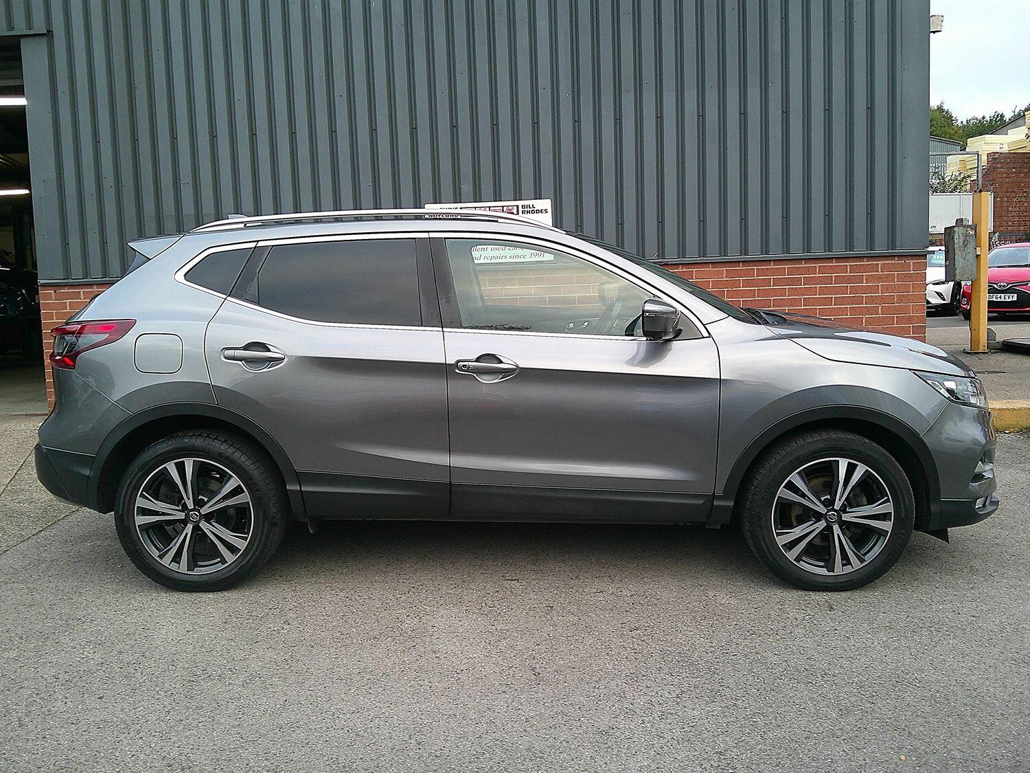 Used Nissan Qashqai 2017 for sale - 76107443: Photo 2