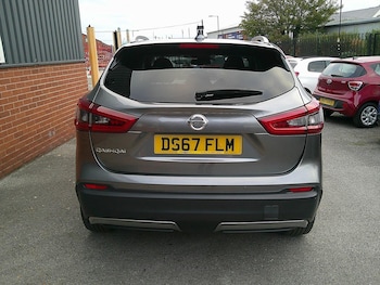 Used Nissan Qashqai 2017 for sale - 76107443: Photo