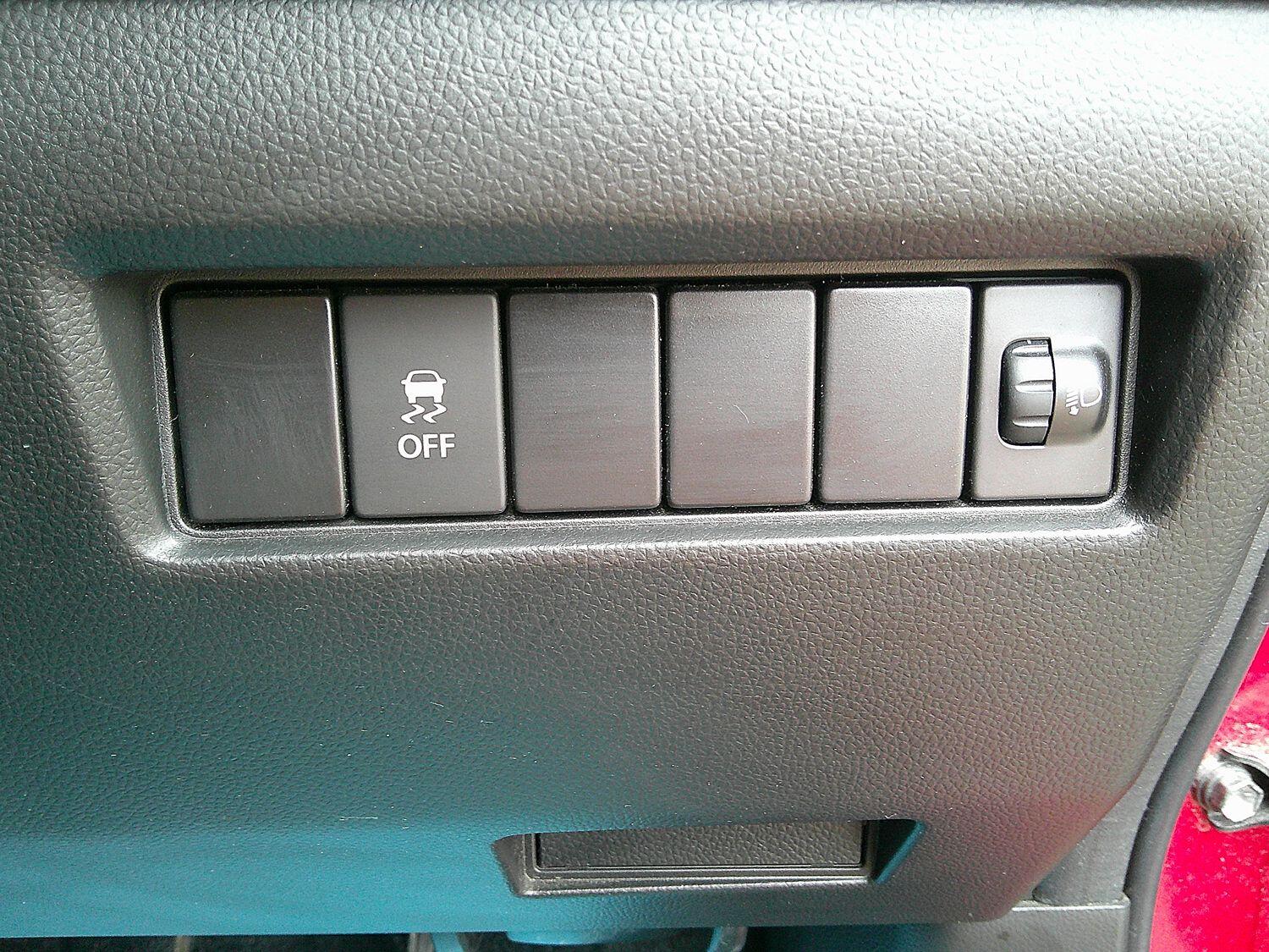 Used Suzuki Swift 2017 for sale - 76794201: Photo 38