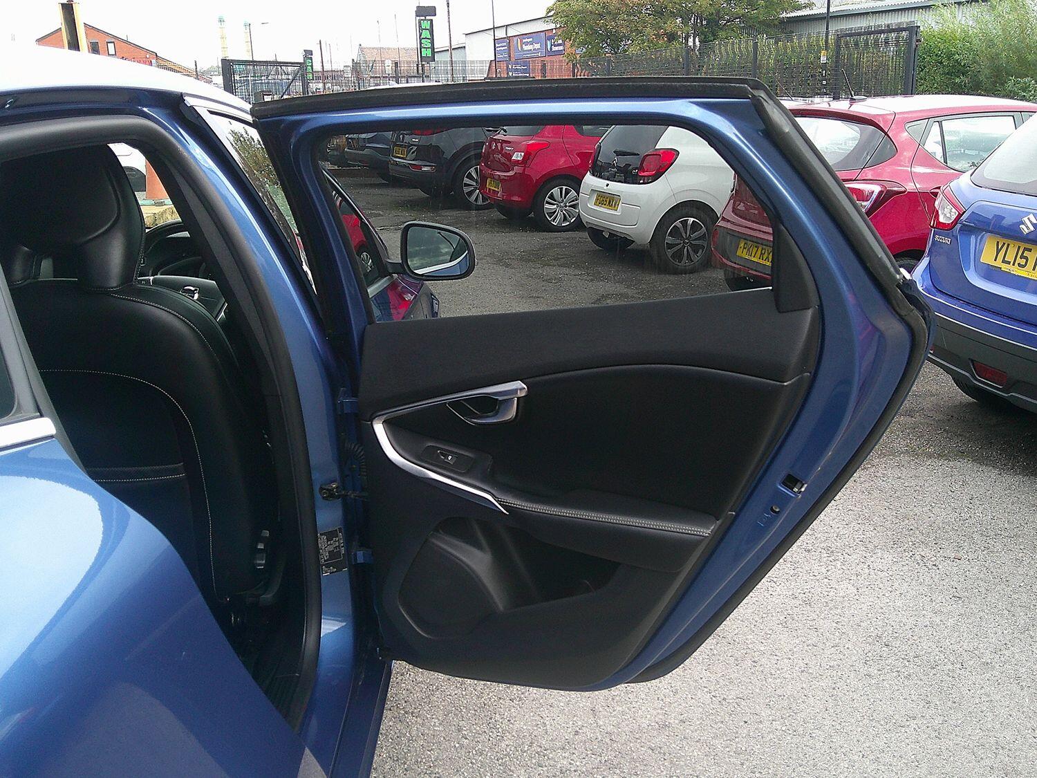 Used Volvo V40 2017 for sale - 76164626: Photo 18
