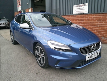 Used Volvo V40 2017 for sale - 76164626: Photo