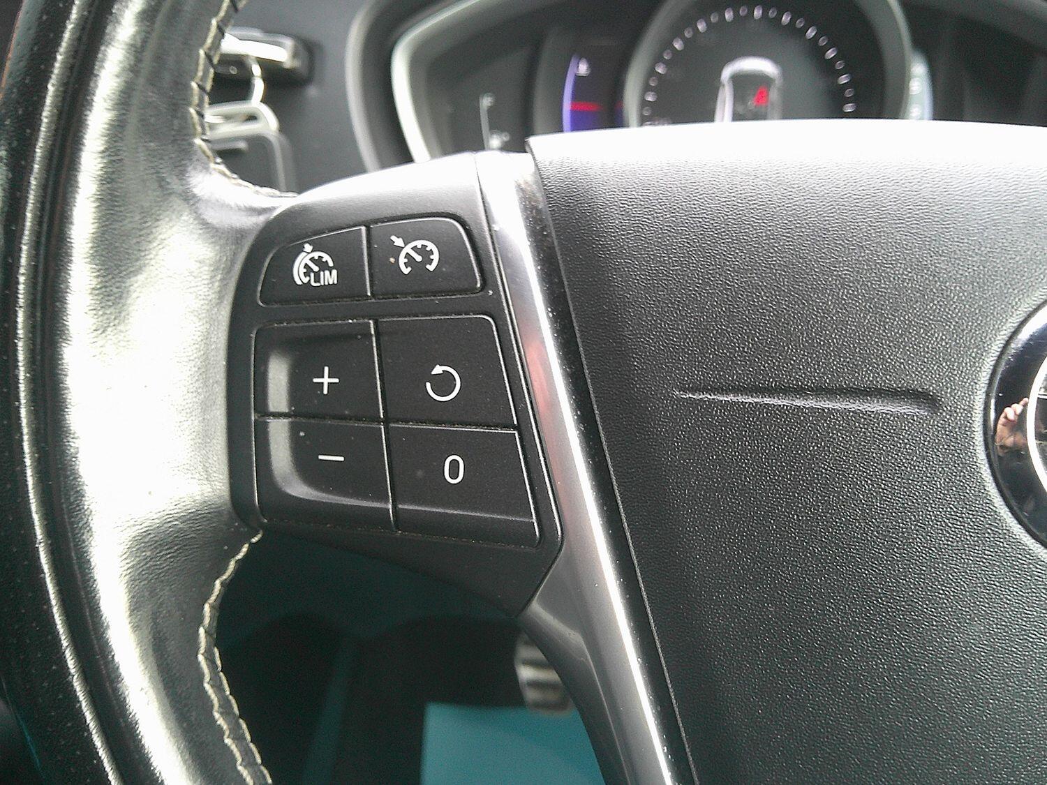 Used Volvo V40 2017 for sale - 76164626: Photo 36