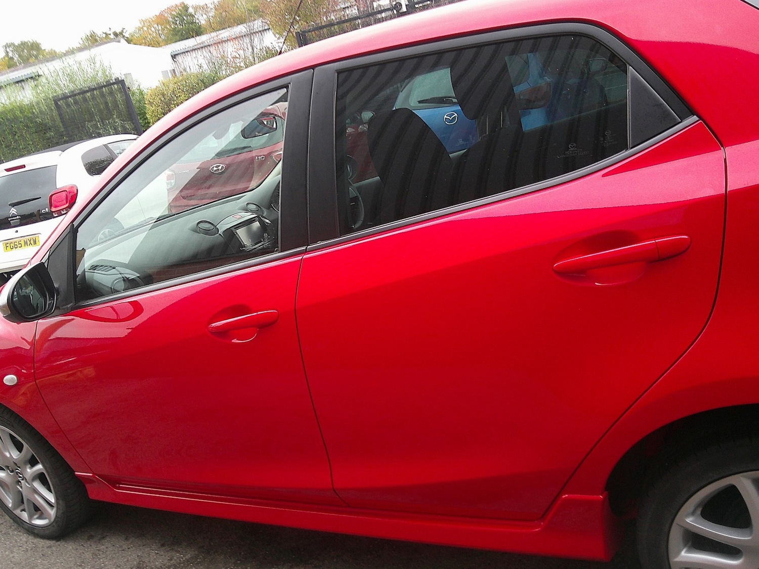 Used Mazda Mazda2 2014 for sale - 76211849: Photo 12