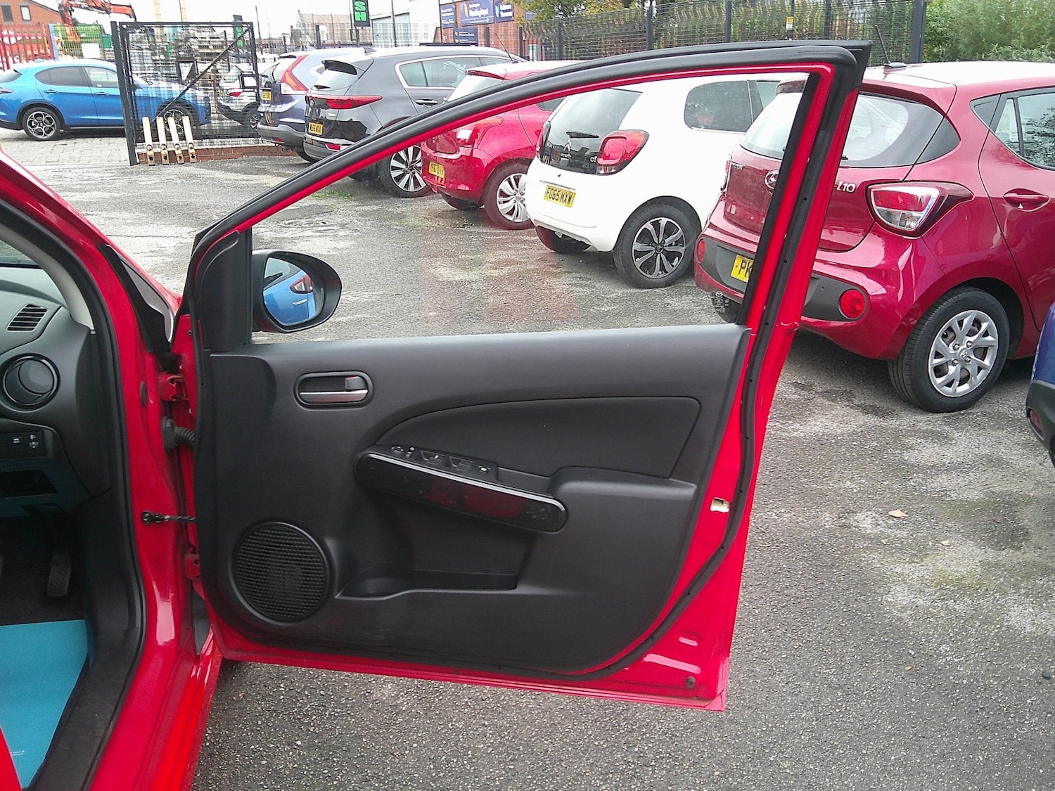 Used Mazda Mazda2 2014 for sale - 76211849: Photo 16