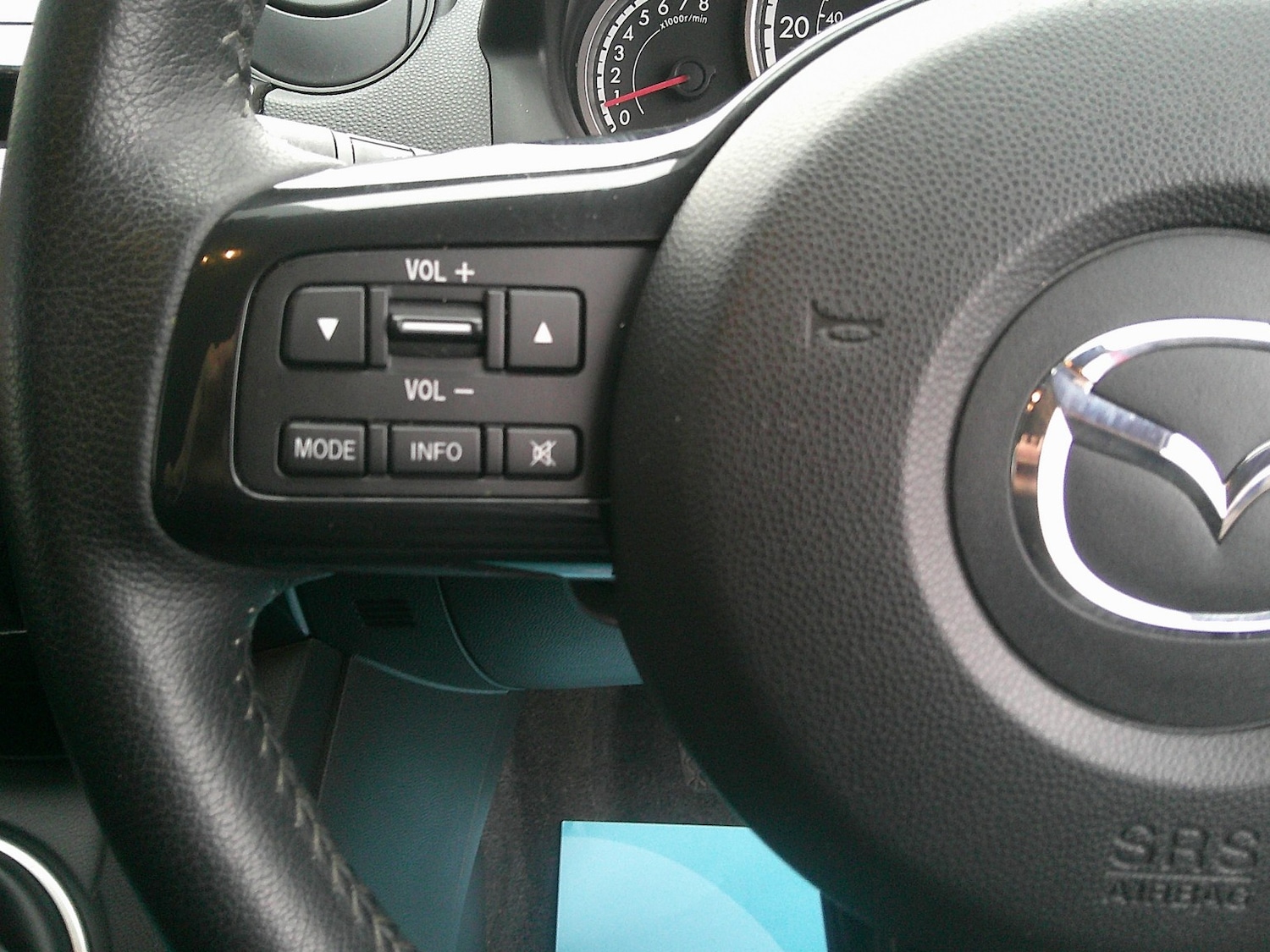 Used Mazda Mazda2 2014 for sale - 76211849: Photo 34