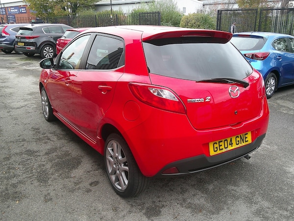 Used Mazda Mazda2 2014 for sale - 76211849: Photo 5