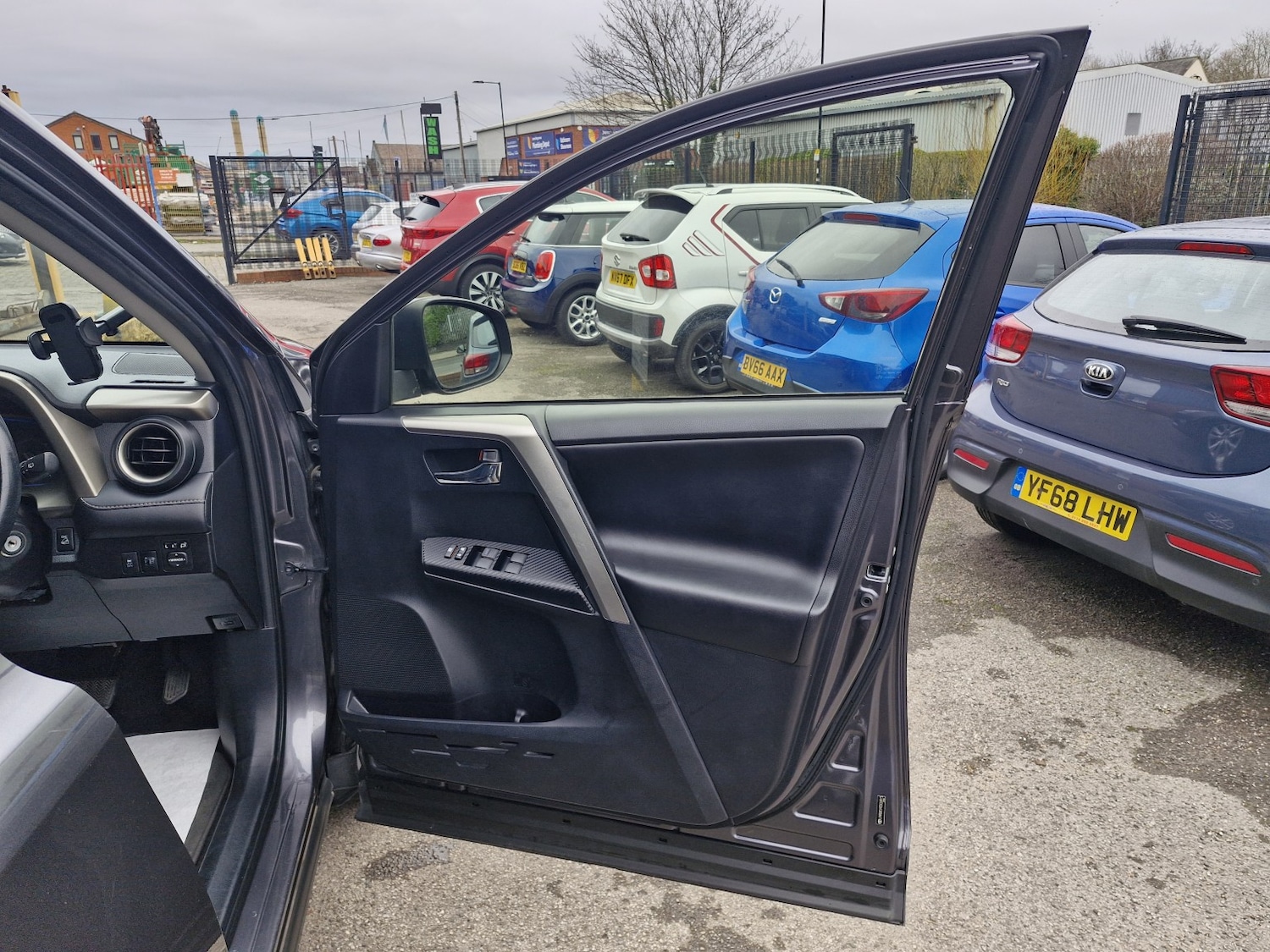 Used Toyota RAV4 2013 for sale - 77622525: Photo 17