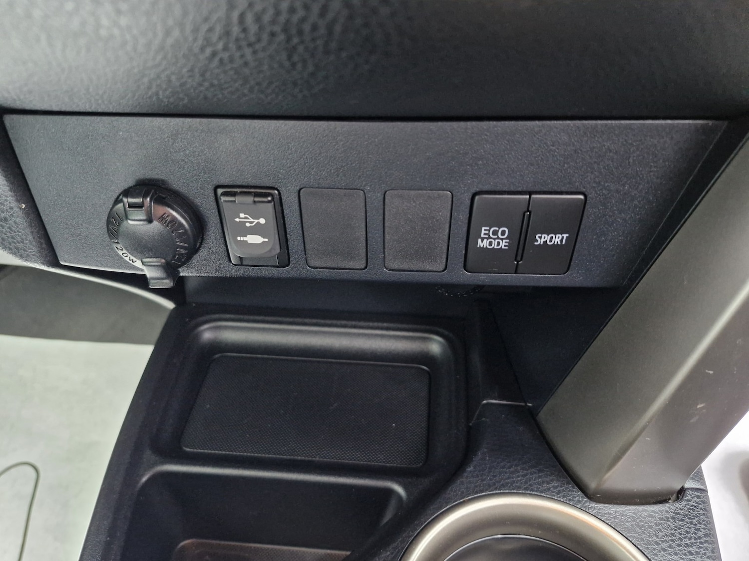 Used Toyota RAV4 2013 for sale - 77622525: Photo 42