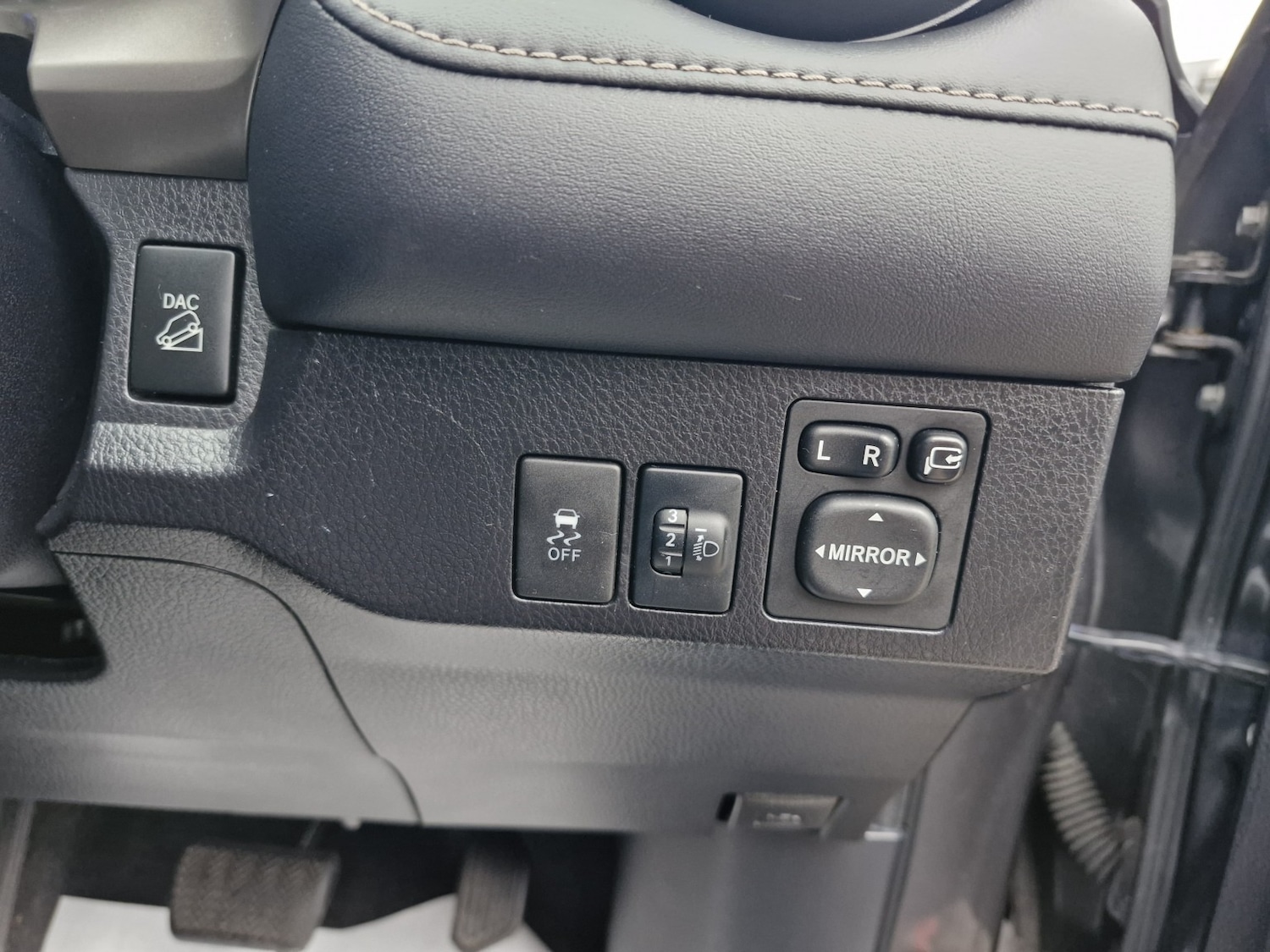 Used Toyota RAV4 2013 for sale - 77622525: Photo 47