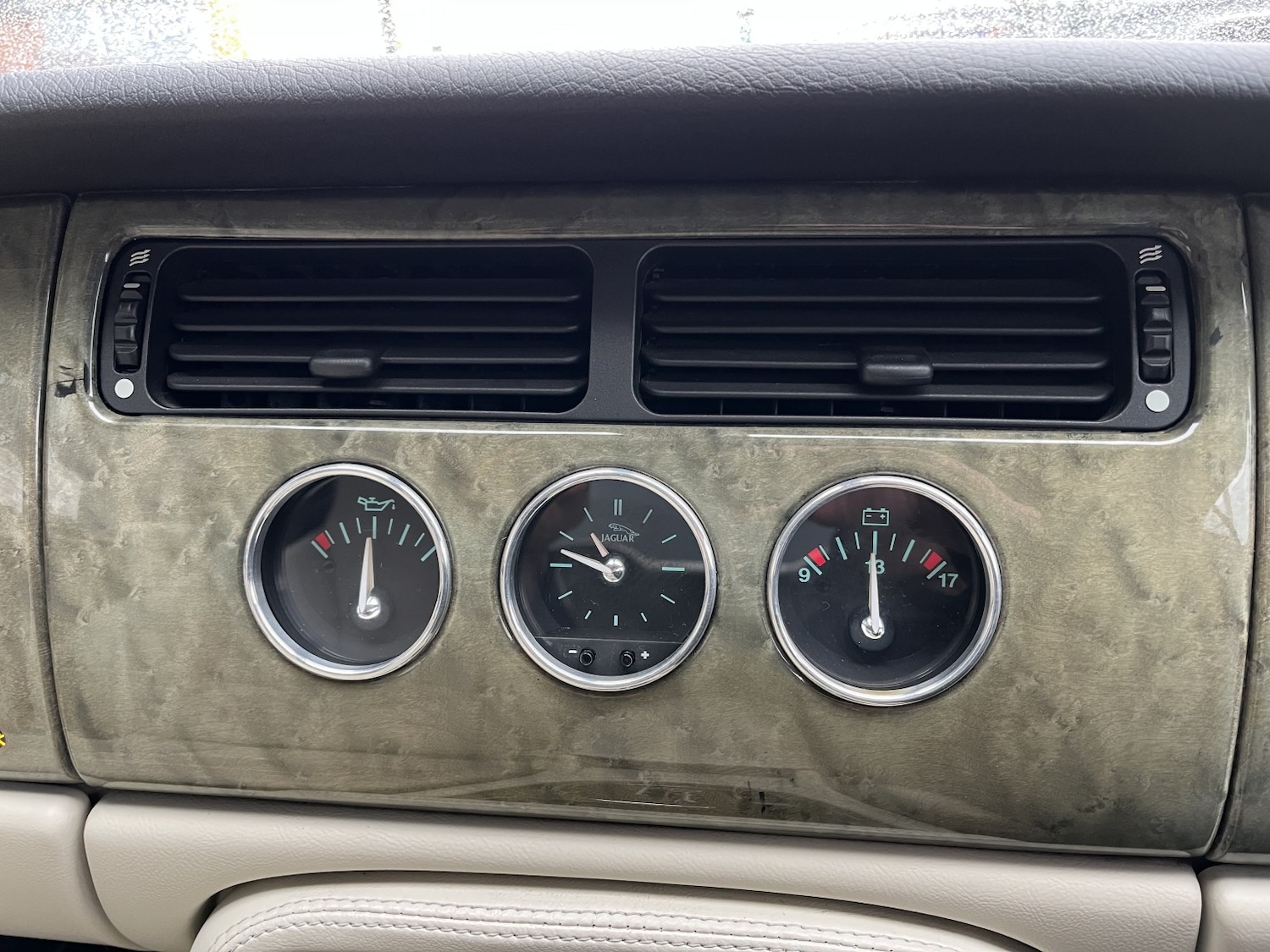 Used Jaguar XK8 2002 for sale - 77423381: Photo 23