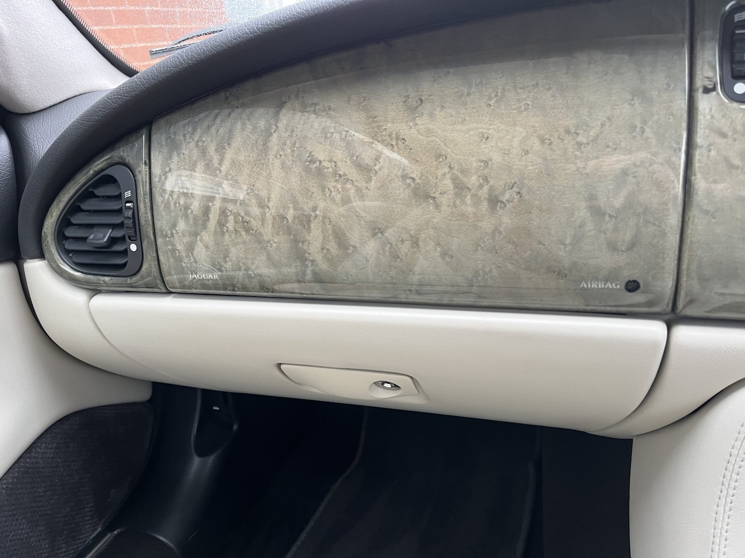 Used Jaguar XK8 2002 for sale - 77423381: Photo 26