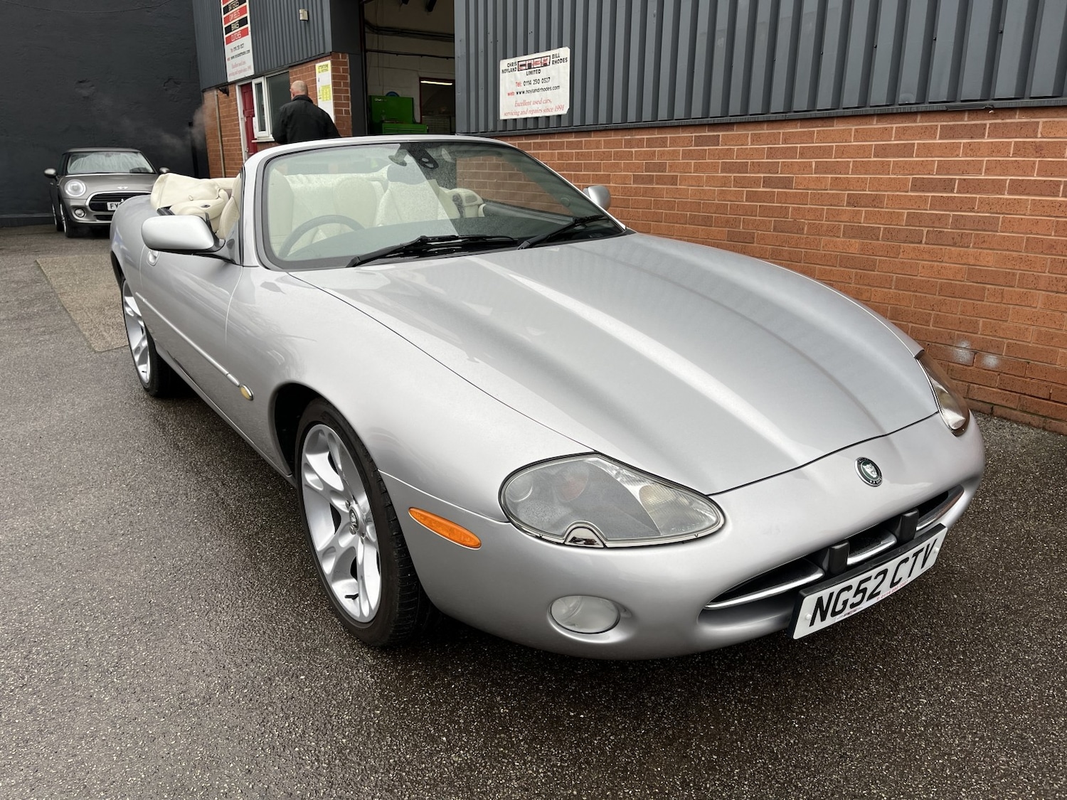 Used Jaguar XK8 2002 for sale - 77423381: Photo 38