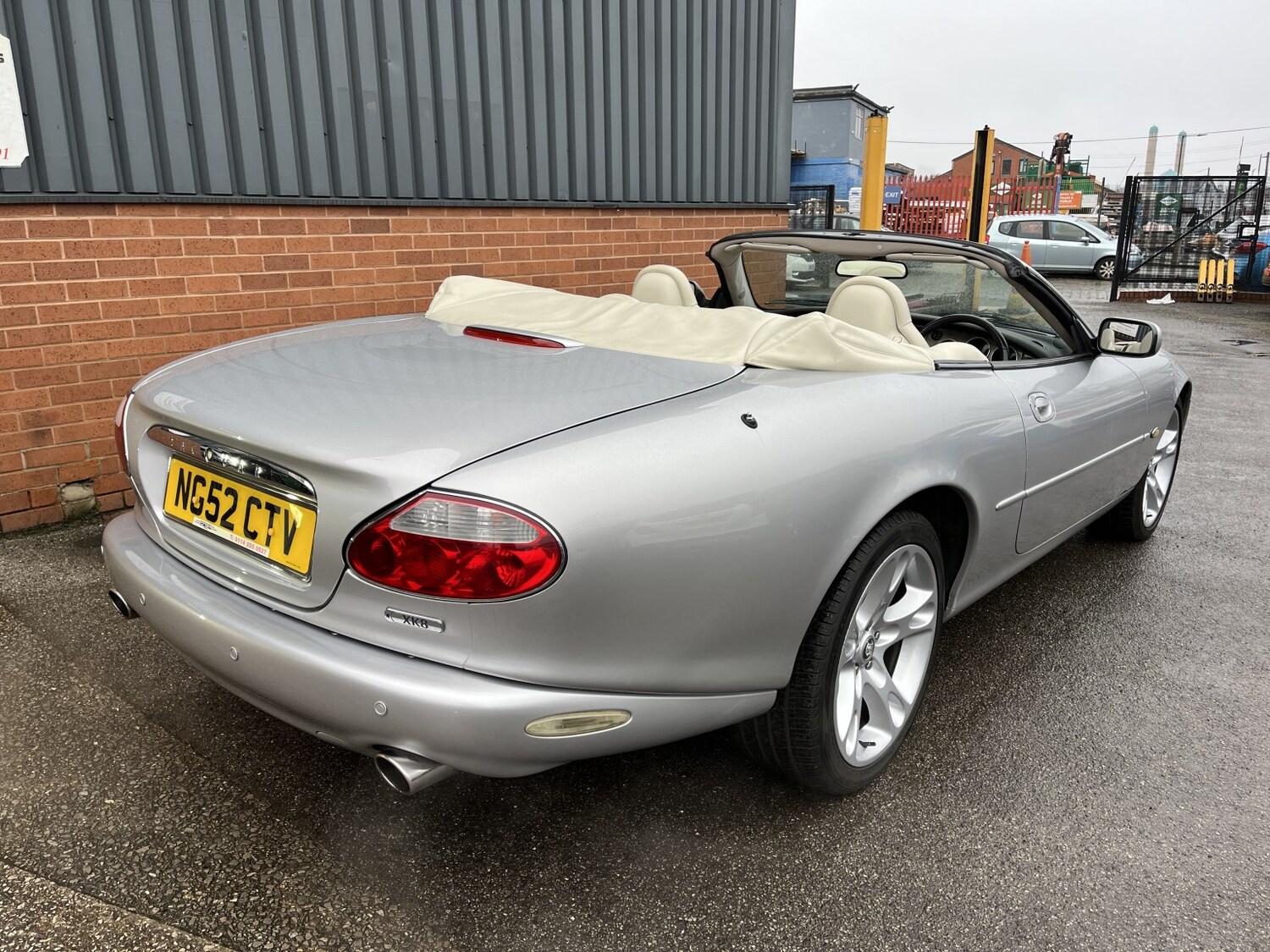 Used Jaguar XK8 2002 for sale - 77423381: Photo 40