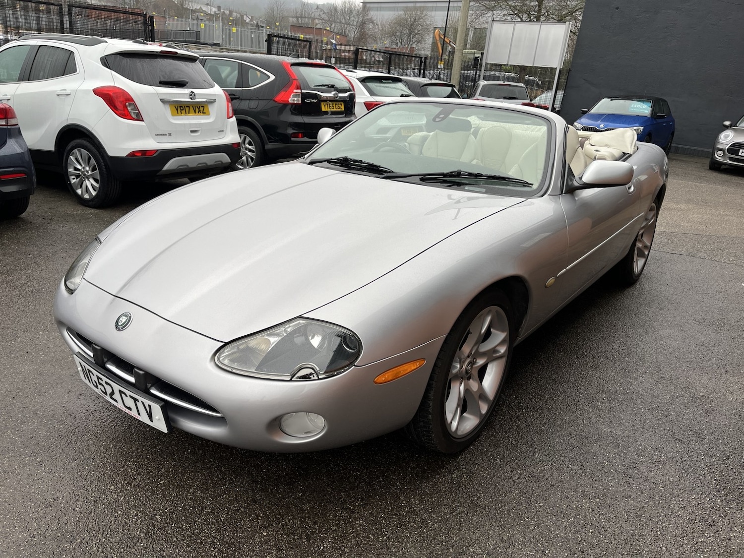 Used Jaguar XK8 2002 for sale - 77423381: Photo 43