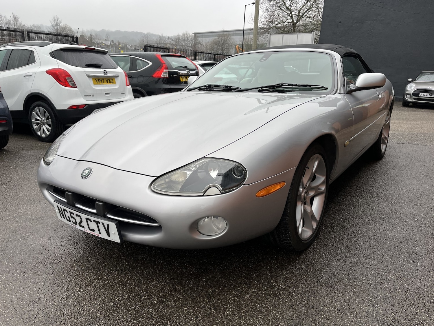 Used Jaguar XK8 2002 for sale - 77423381: Photo 6