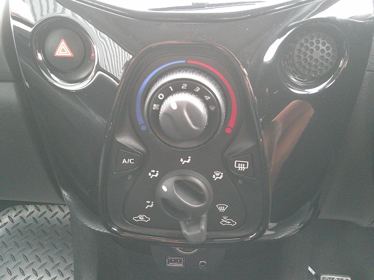 Used Citroen C1 2015 for sale - 76107426: Photo 36